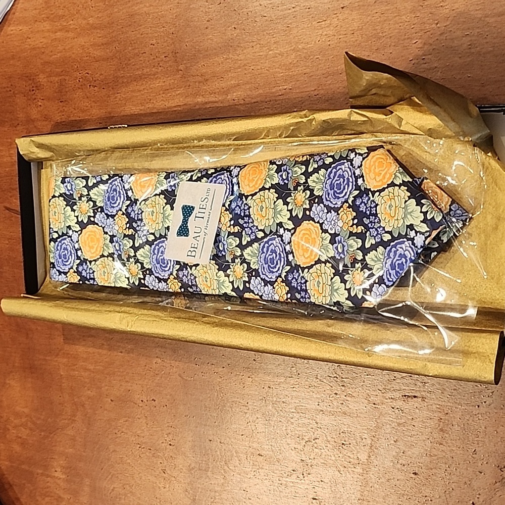 Navy Floral Tie